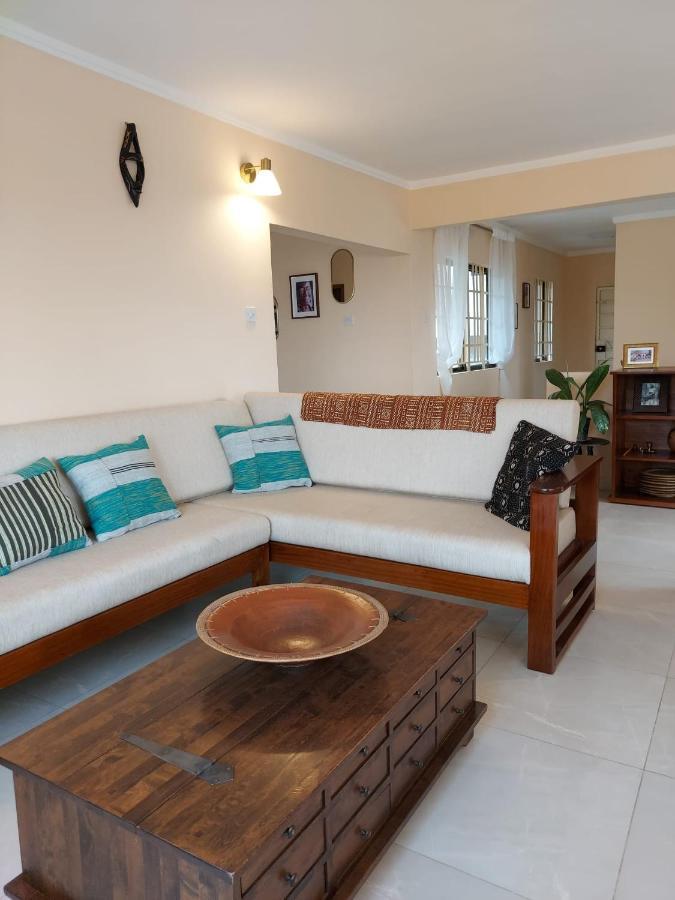 Cole Street Guesthouse Freetown Exterior photo