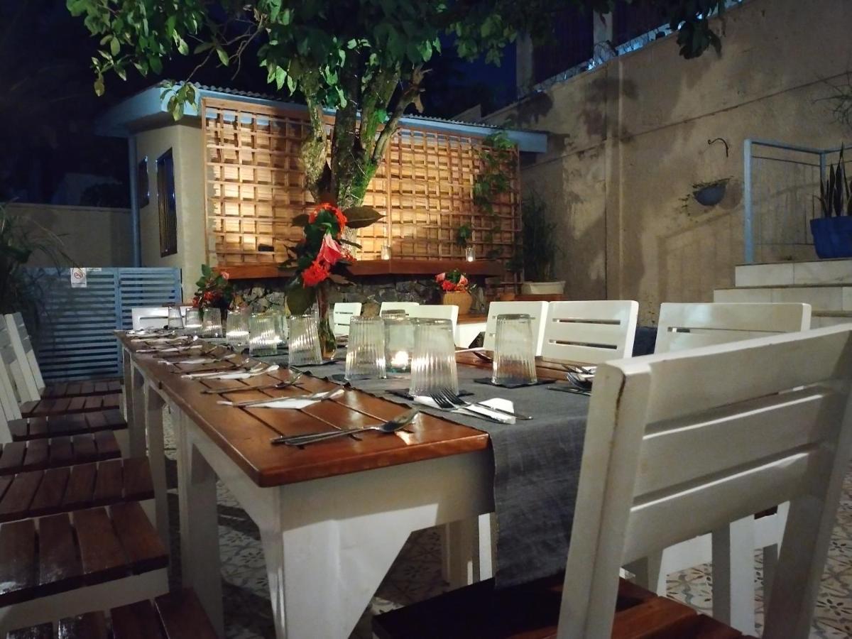 Cole Street Guesthouse Freetown Exterior photo