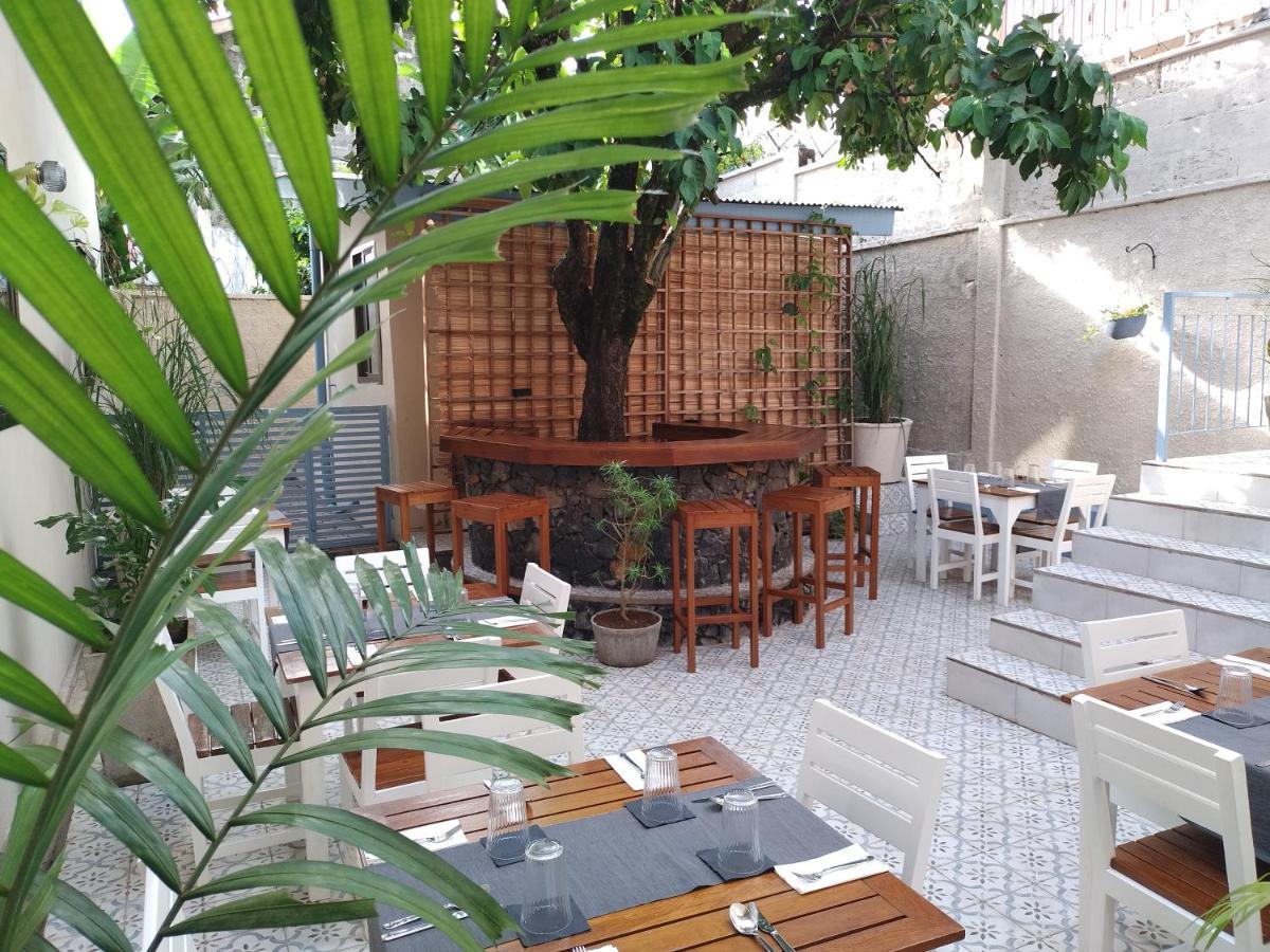 Cole Street Guesthouse Freetown Exterior photo